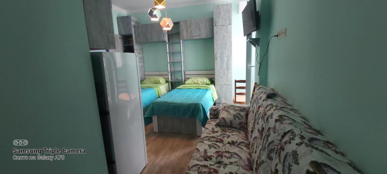 Студия Радуга У Моря Колхида Apartman Batumi Kültér fotó